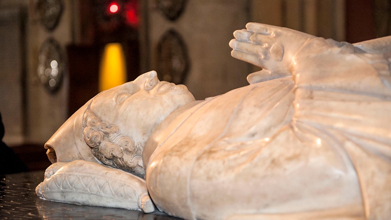 《盗墓笔记》中的古尸怎么防腐？的头图