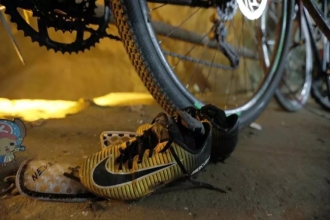 泰国少年足球队被困溶洞已经17天了，为啥救援工作这么难？